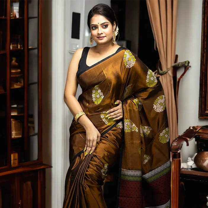 Pure handloom kanchipuram silk sarees. Directly from the master weavers of  Kanchipuram. Silk mark certified. No returns no… | Instagram