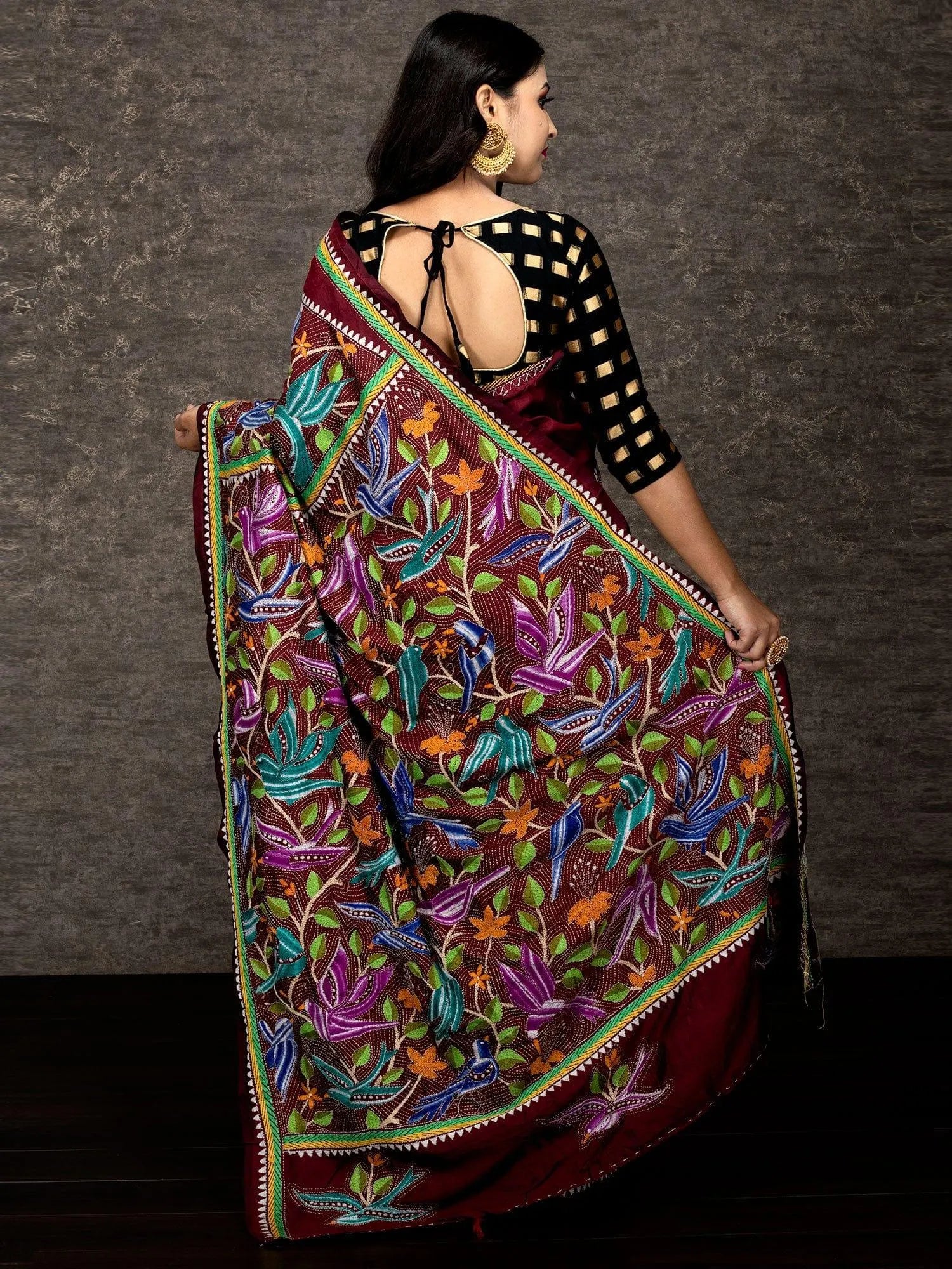 Bird Motif Nakshi Kantha Stitch Bangalore Silk Saree – WeaversIndia