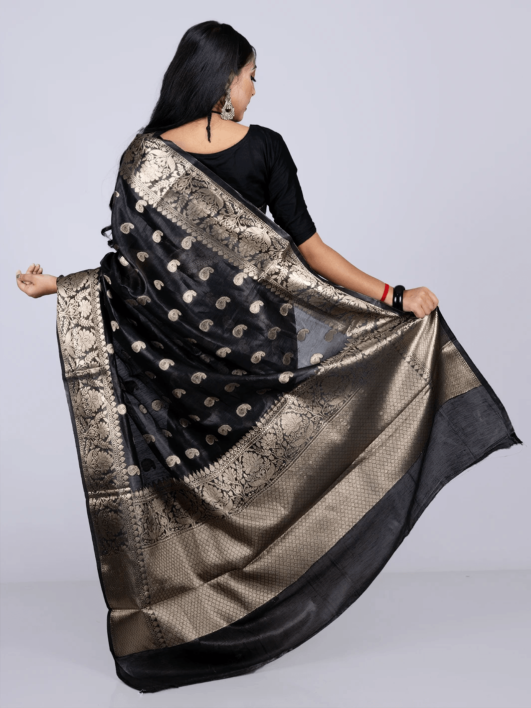 Elegant Black Par Anchal Buti Linen Silk Saree - WeaversIndia