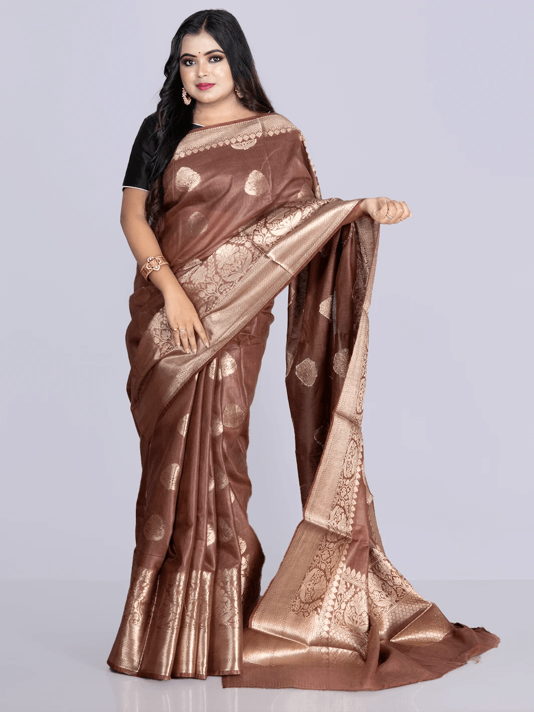 Elegant Brown Par Anchal Buti Linen Silk Saree - WeaversIndia