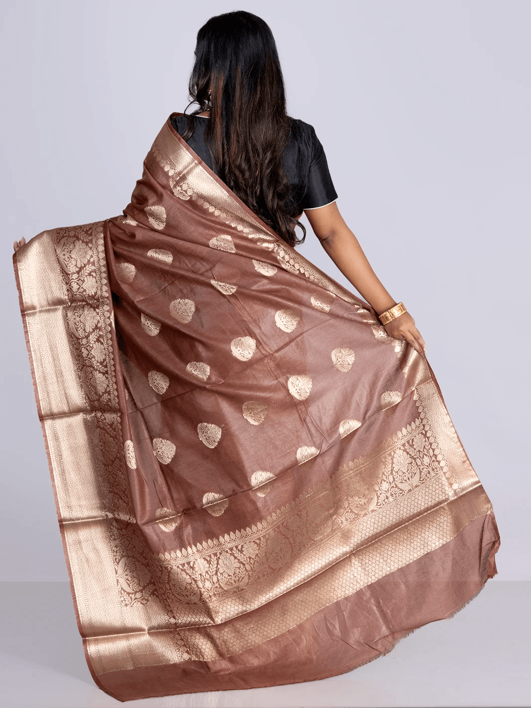 Elegant Brown Par Anchal Buti Linen Silk Saree - WeaversIndia