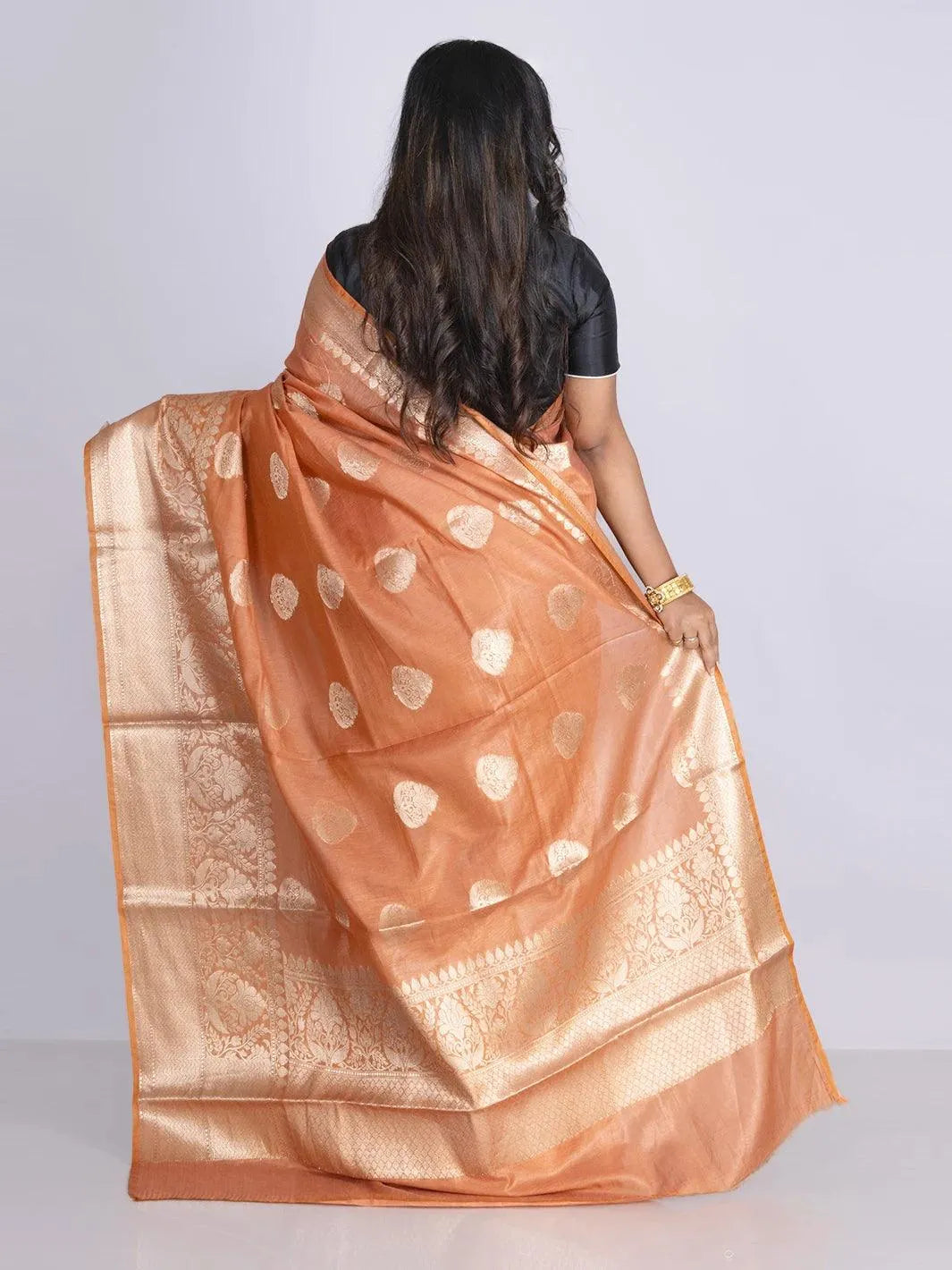 Elegant Rust Par Anchal Buti Linen Silk Saree - WeaversIndia